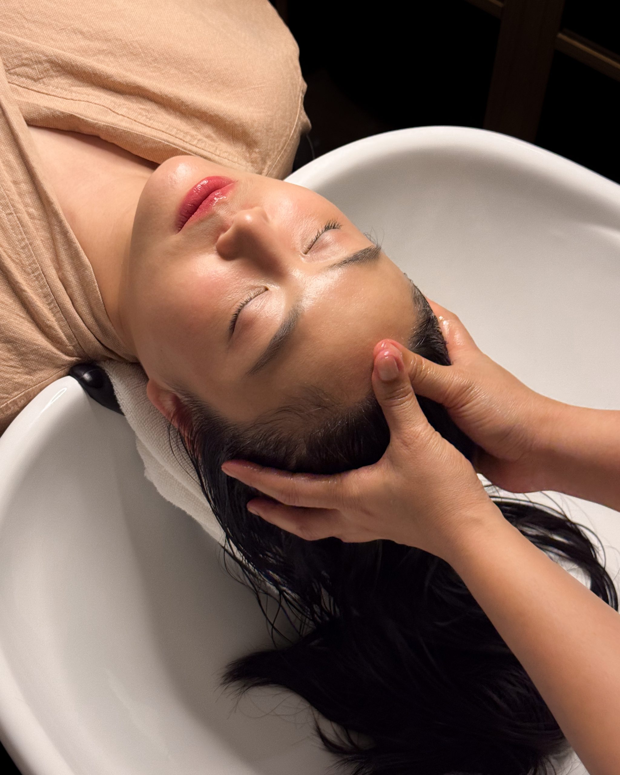 Indian Head Massage – นวดศีรษะผ่อนคลาย