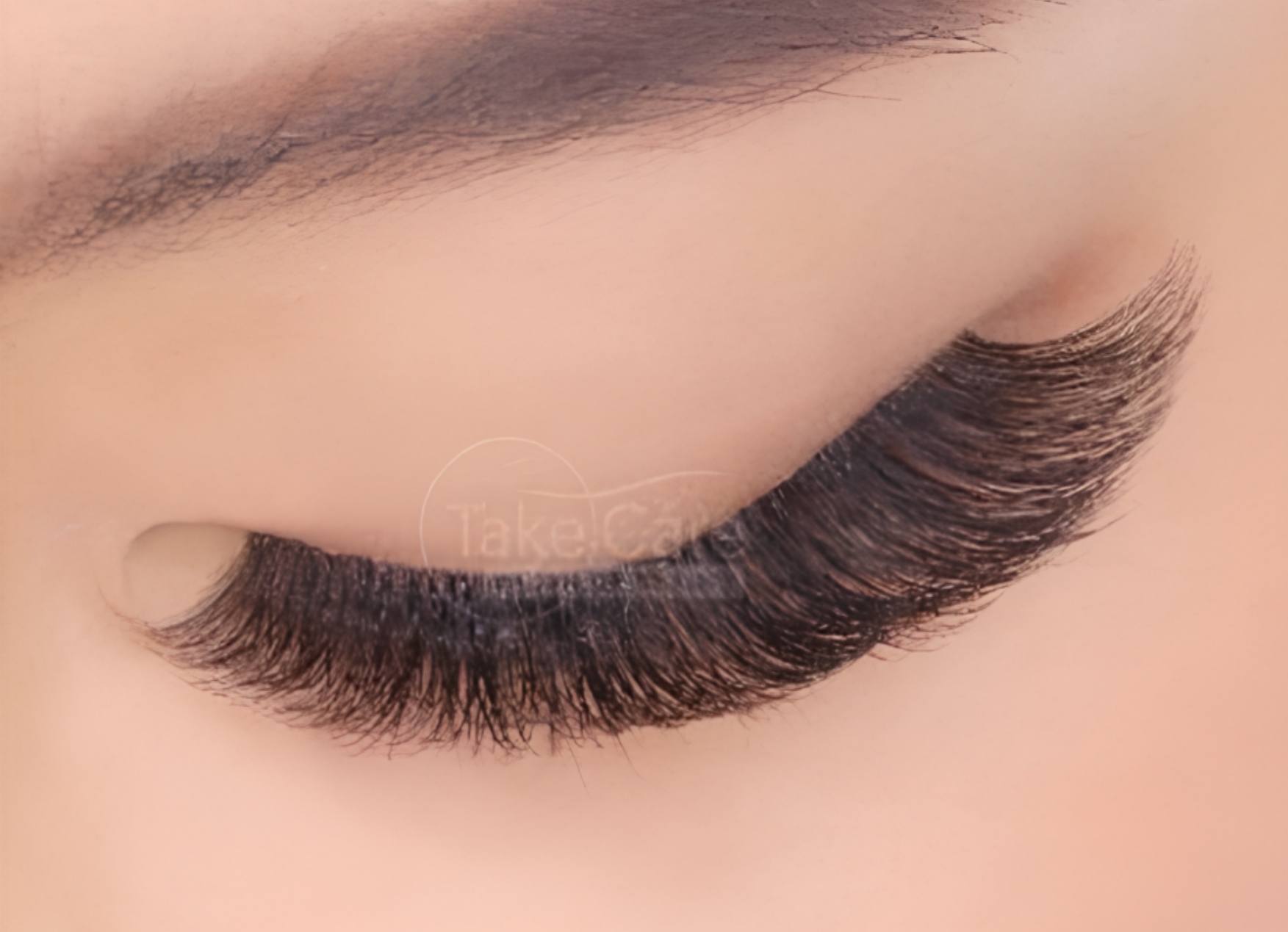 Chicago lash style, closed eye