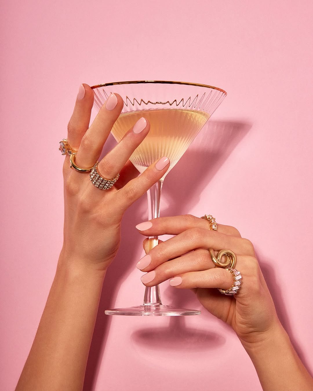 เลือกสีทาเล็บตามการแต่งตัว